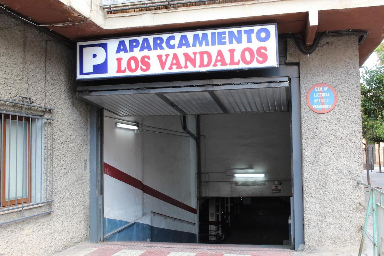Al Pie Del Camarin Con Parking Gratis Apartment Jaen Exterior photo